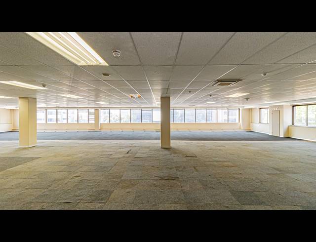 1,575M² OFFICE TO LET IN PARKTOWN